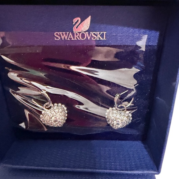 NIB Swarovski Crystal Heart Earrings - Picture 2 of 2